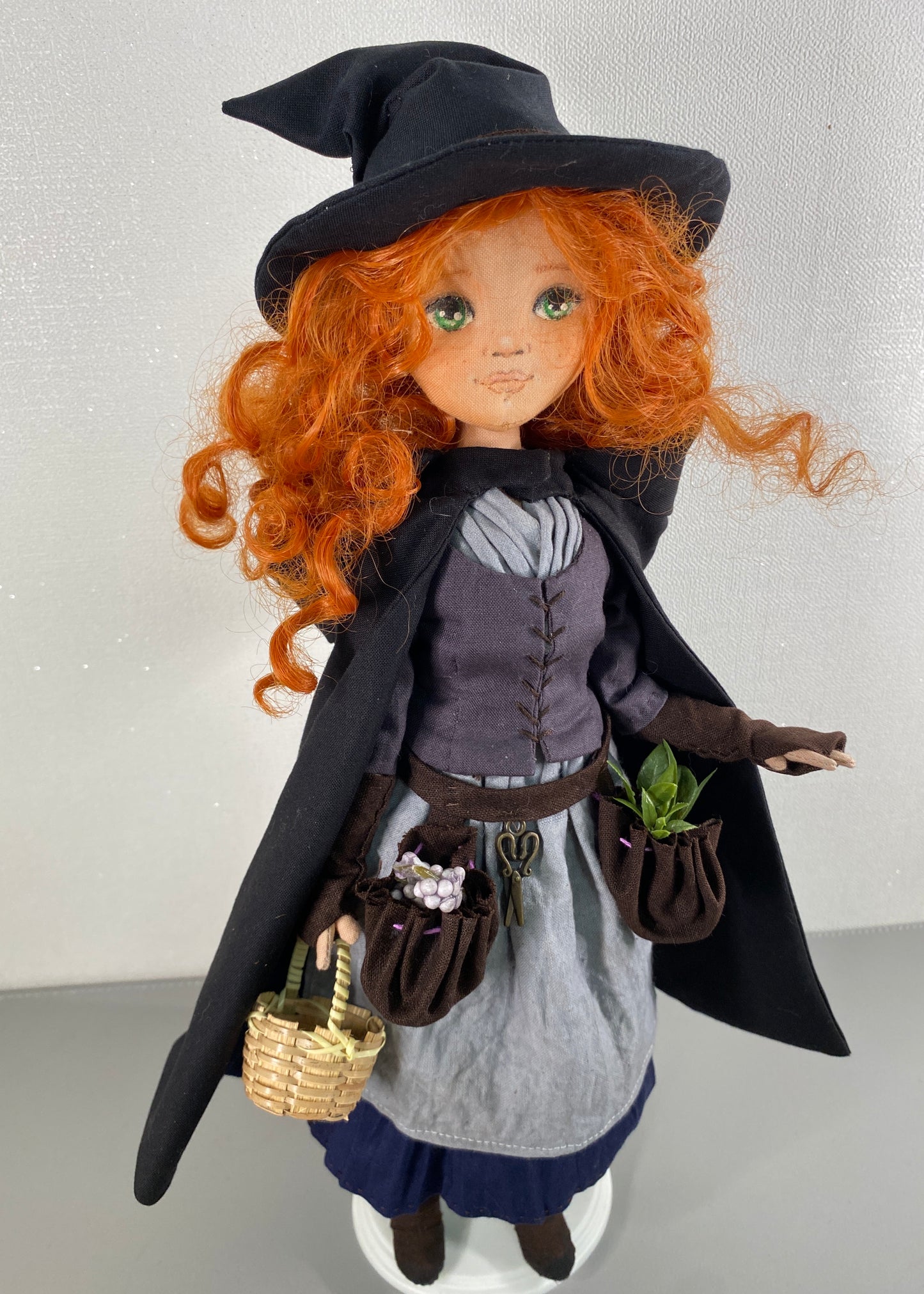 35cm doll Patternš©±Green Witch Dollš/ No Face center seam