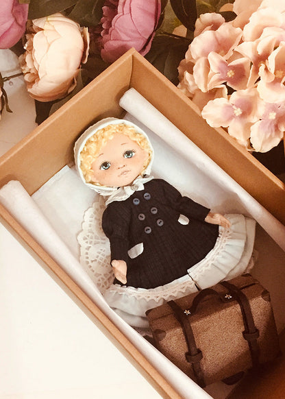 25cm Doll Pattern 🎀 (J) Sara & Suitcase (Dress-Up)