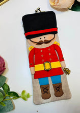 Load image into Gallery viewer, Accessories / Crap case Pattern (Soldier)
