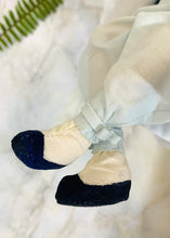 Load image into Gallery viewer, Hanbok doll / Young Nobleman (Doryeong)
