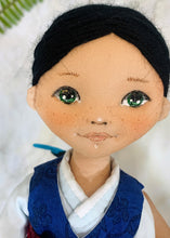 Load image into Gallery viewer, Hanbok doll / Young Nobleman (Doryeong)

