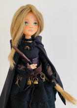 Load image into Gallery viewer, 35cm doll Pattern🩱Halloween Witch Doll🎃/ No Face center seam
