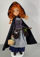 Load image into Gallery viewer, 35cm doll Pattern🩱Green Witch Doll🎃/ No Face center seam
