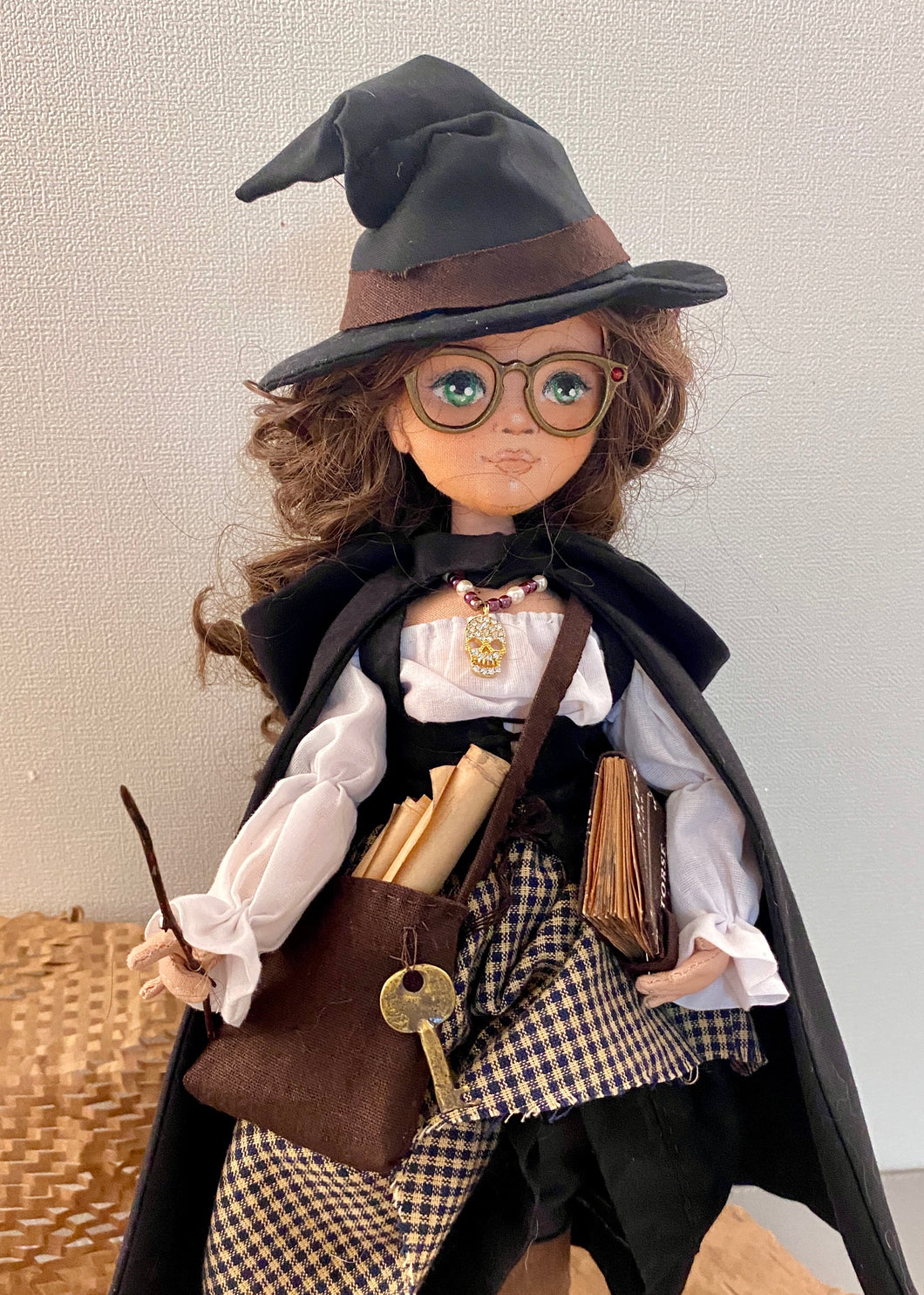 35cm doll Pattern🩱Bookworm Witch Doll🎃/ No Face center seam