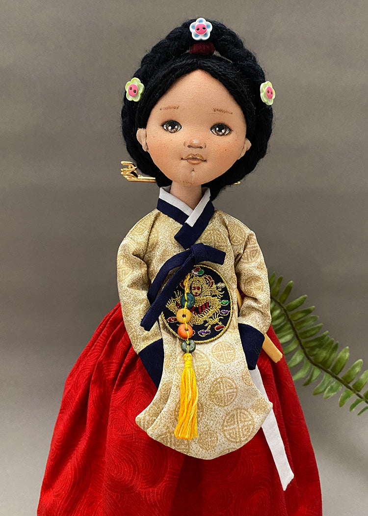 Hanbok doll 👘 Korean Noblewoman (Dangui)