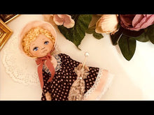 Load and play video in Gallery viewer, 25cm Doll Pattern 🎀 (J) Sunbonnet Girl (Dress-Up)
